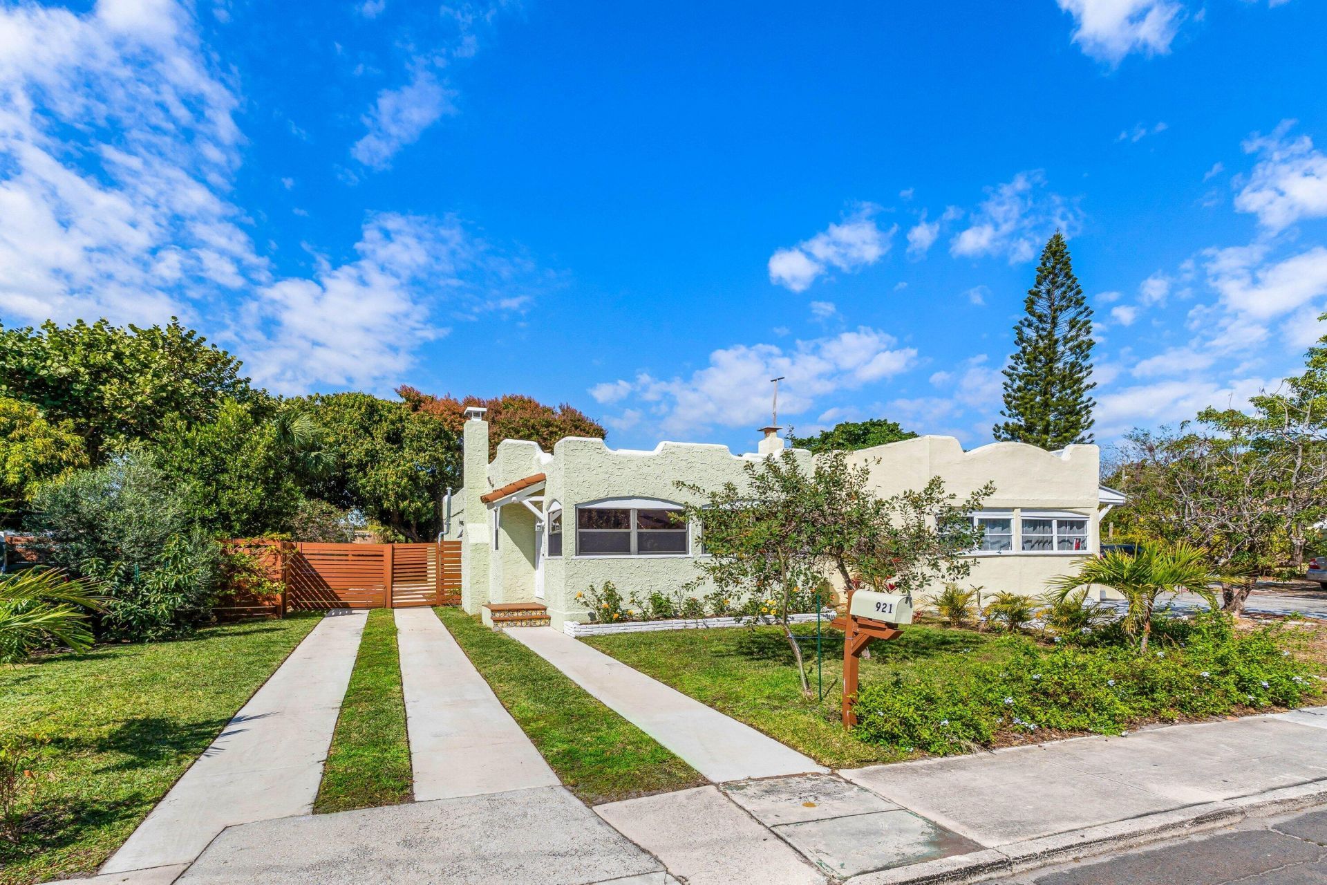 921 S M Street, Lake Worth Beach, FL 33460 Photo
