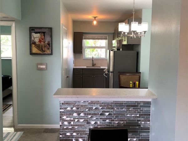 601 SE 5th Court, Unit 304, Fort Lauderdale, FL 33301