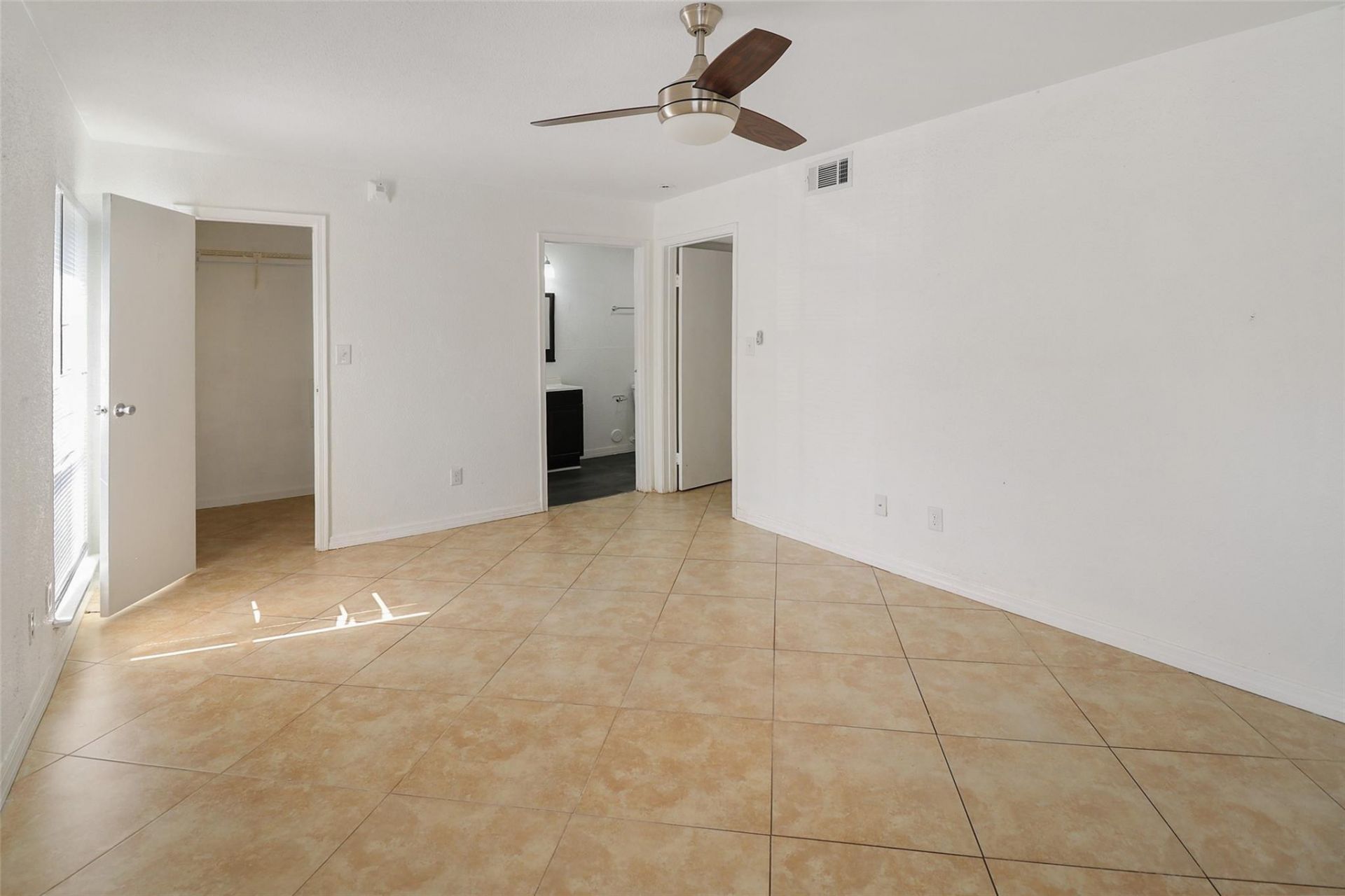 777 Riverside Drive, Unit 1516, Coral Springs, FL 33071 Photo