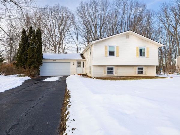 439 Tara Lane, Webster, NY 14580