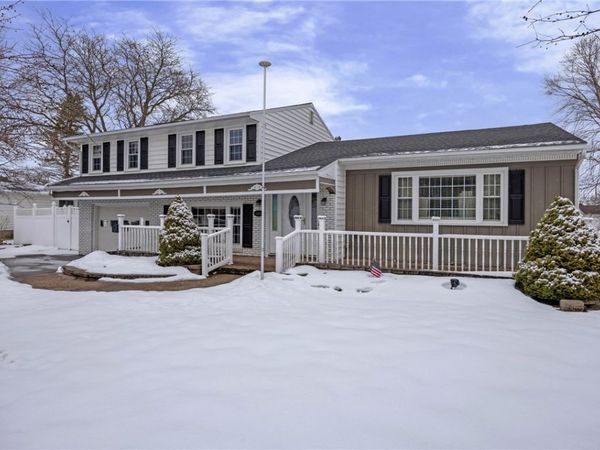 146 South Avenue, Newark, NY 14513