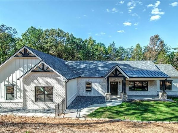 16 Mountain Creek Trail NE, Fairmount, GA 30139