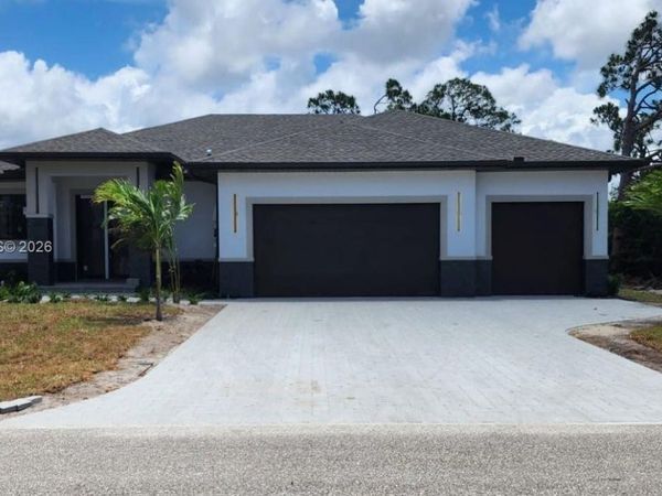 47 E BRIG CR, Port Charlotte, FL 33946