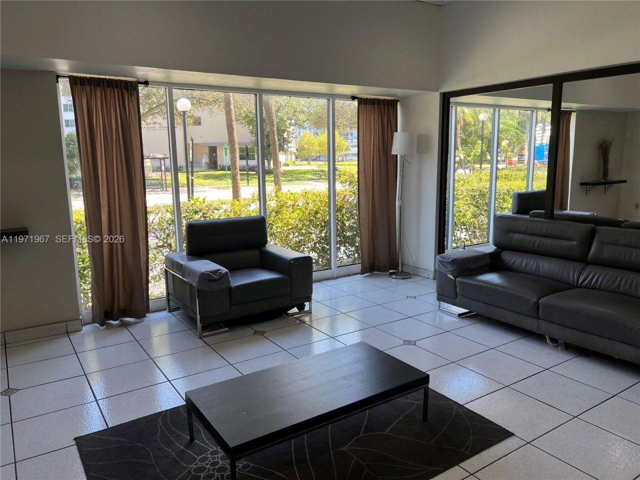 17600 N Bay Rd, Unit N902, Sunny Isles Beach, FL 33160 Photo