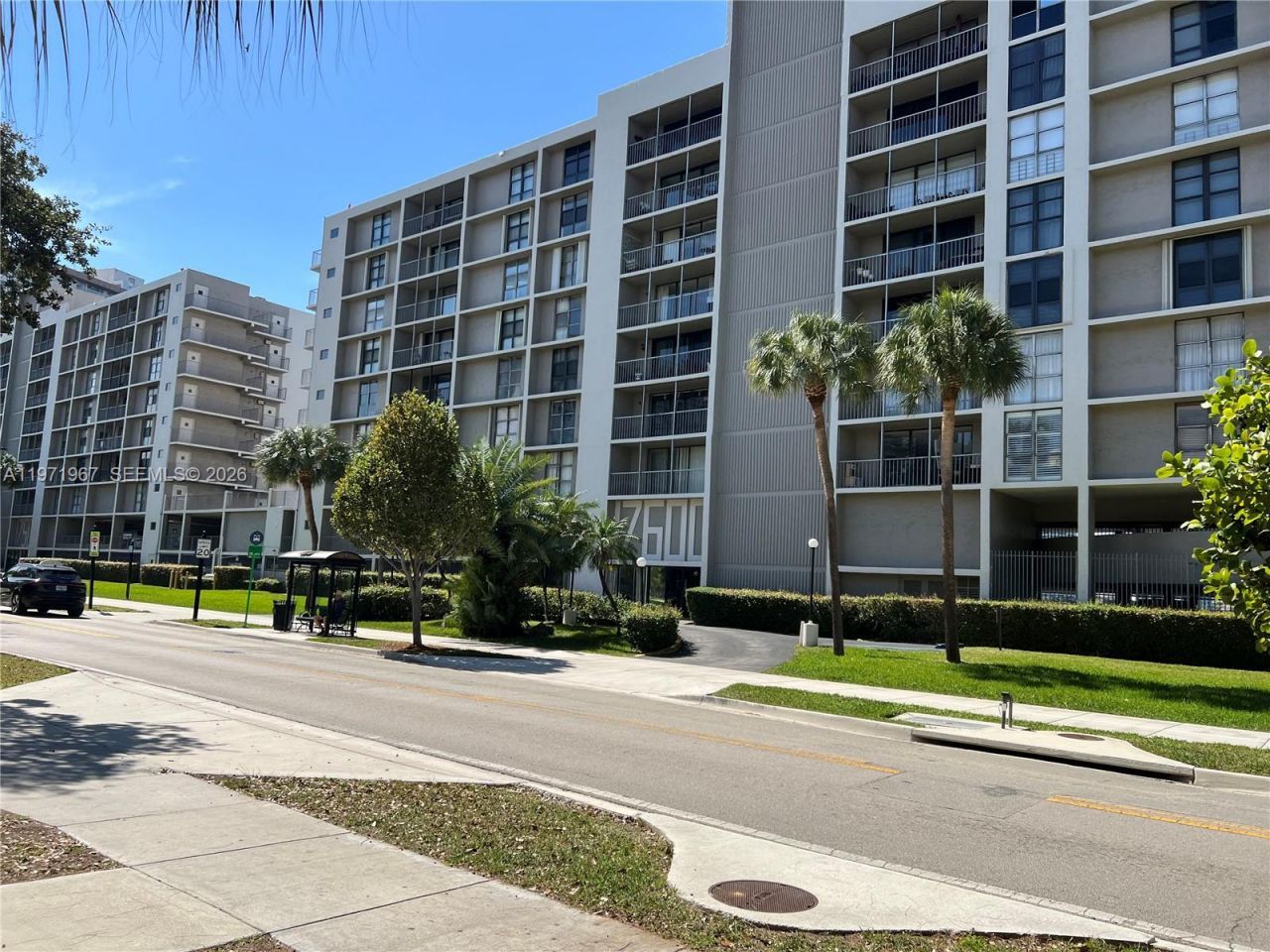 17600 N Bay Rd, Unit N902, Sunny Isles Beach, FL 33160 Photo