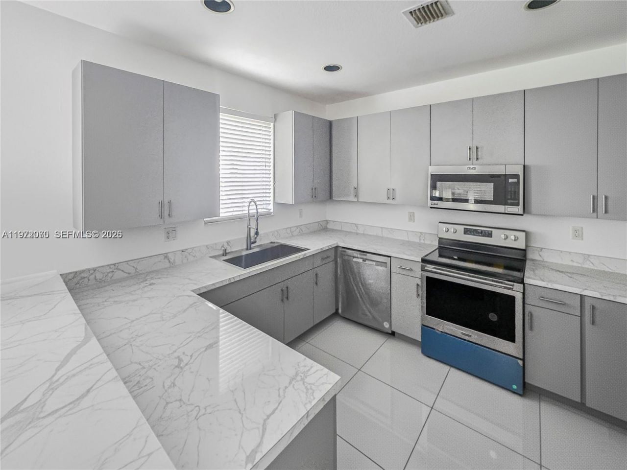 15843 SW 139th St , Miami, FL 33196 Photo