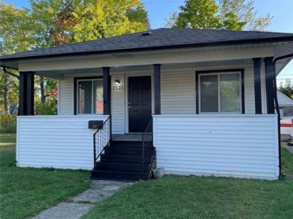 2421 Concord Street, Flint, MI 48504