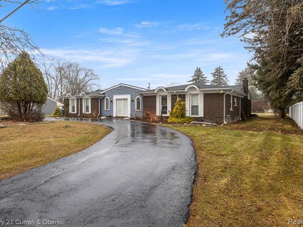 28249 Bell Road, Southfield, MI 48034