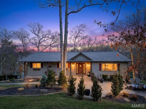 12 Prairie Lake Court, Wentzville, MO 63385