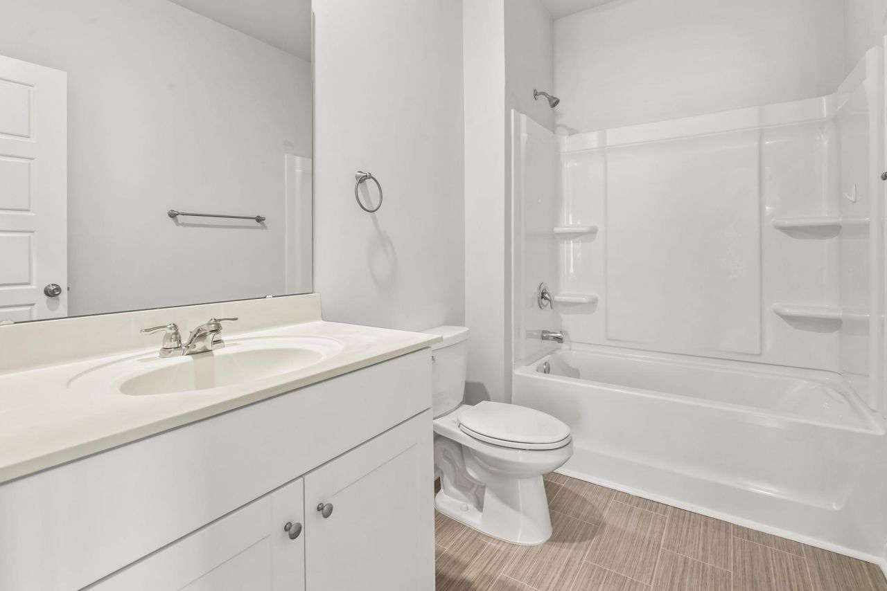 1058 Tibetan St. Photo 19