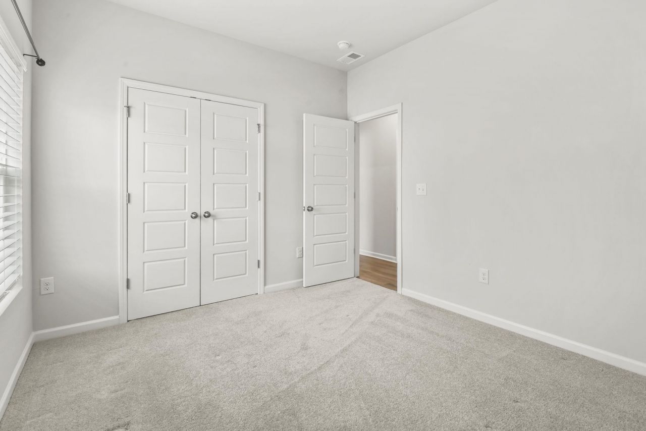 1058 Tibetan St. Photo 21