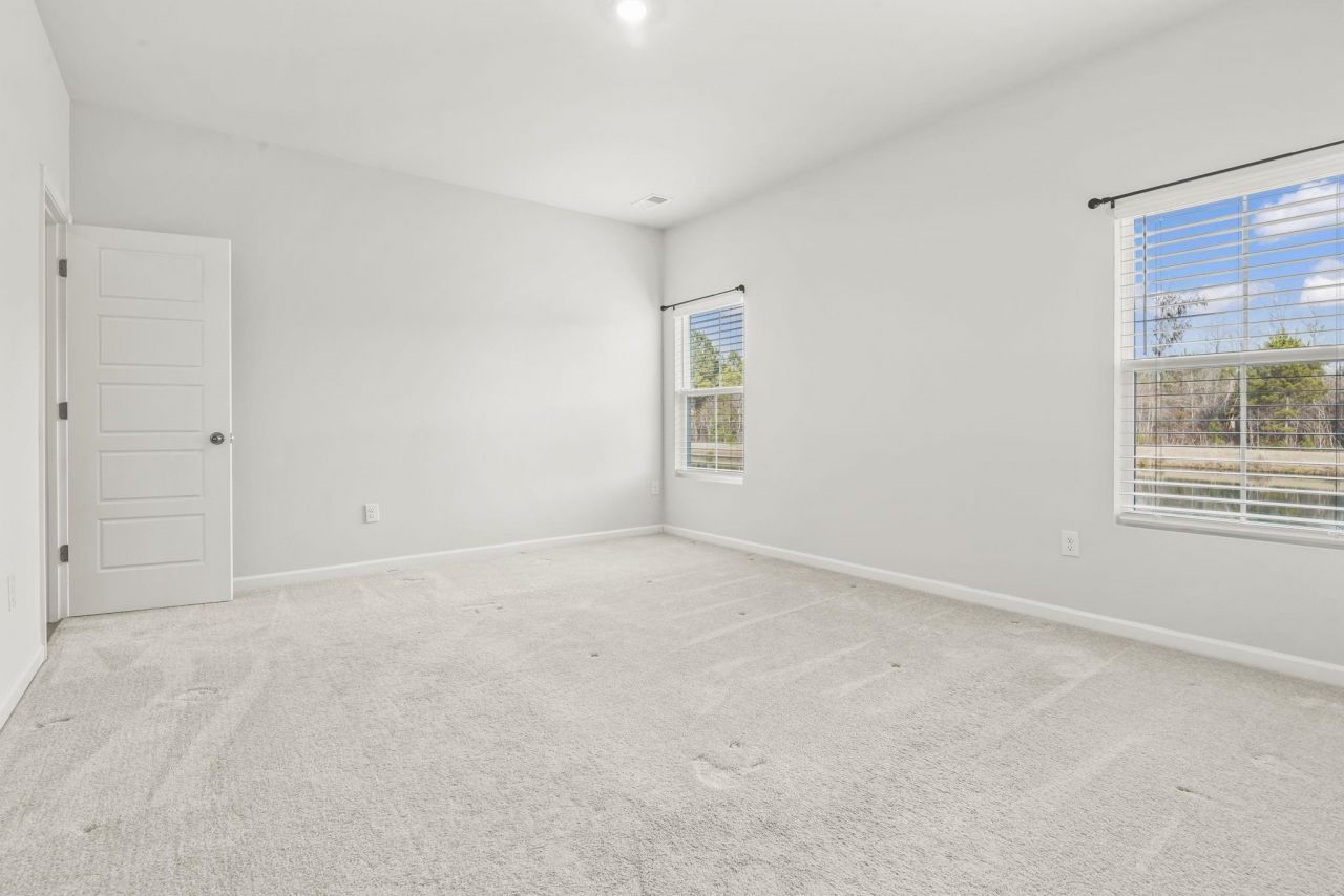 1058 Tibetan St. Photo 23