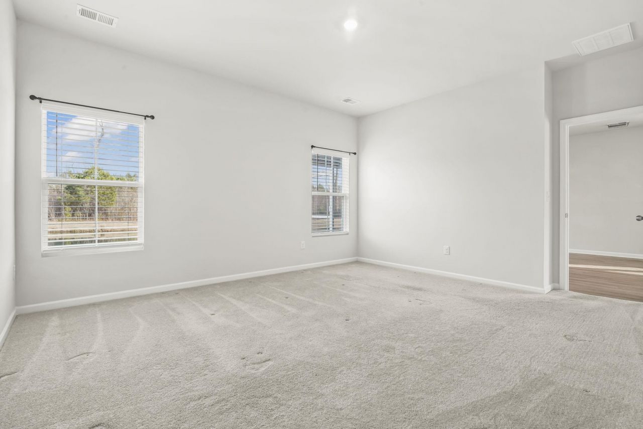 1058 Tibetan St. Photo 24