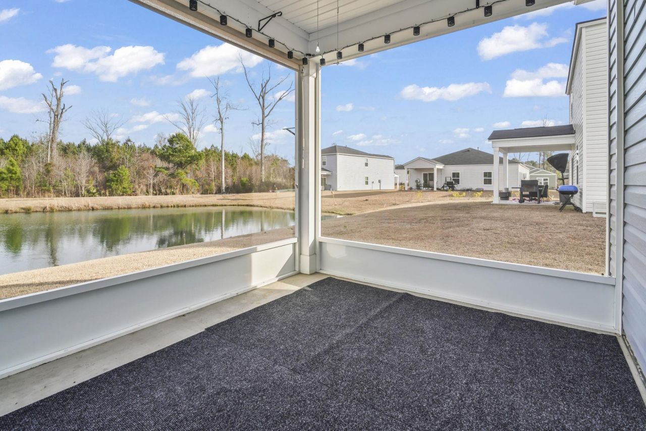 1058 Tibetan St. Photo 29