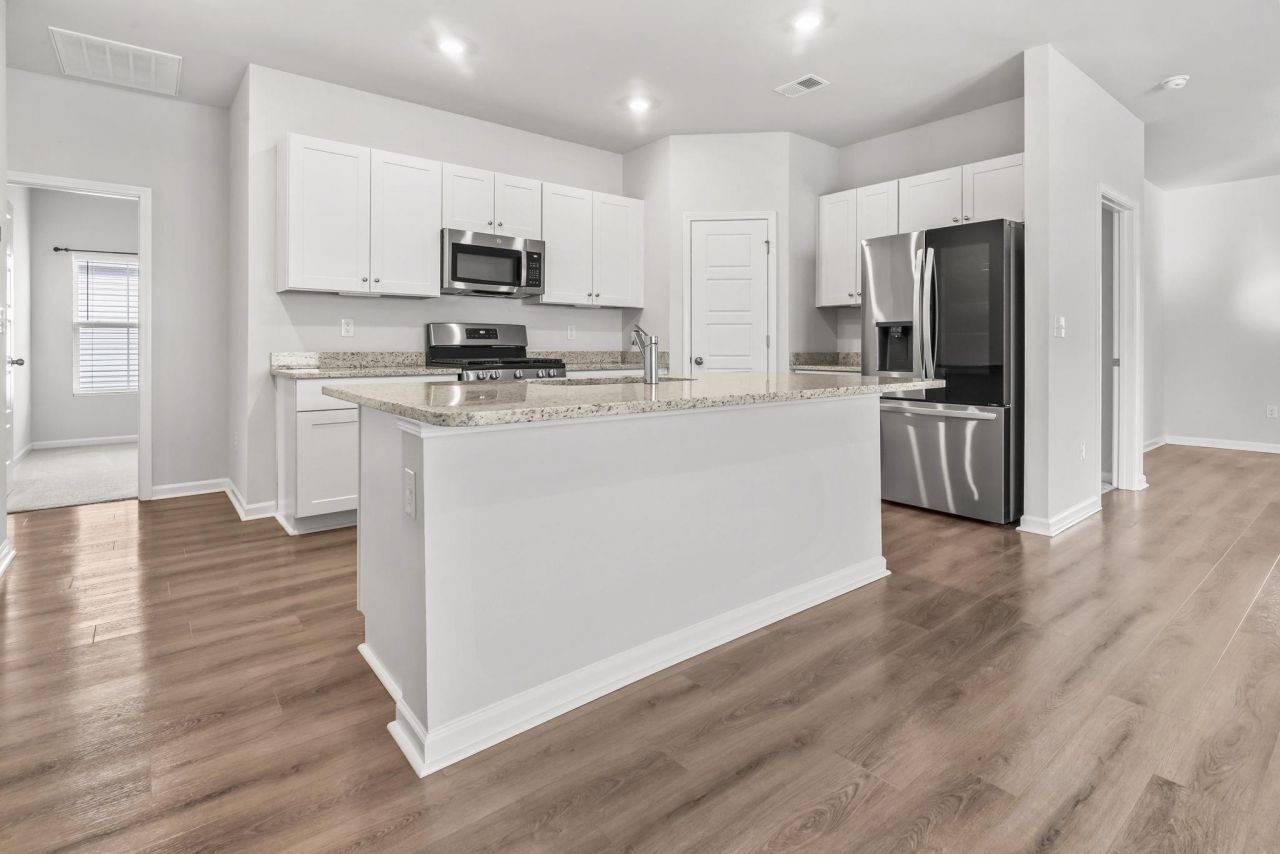 1058 Tibetan St. Photo 8