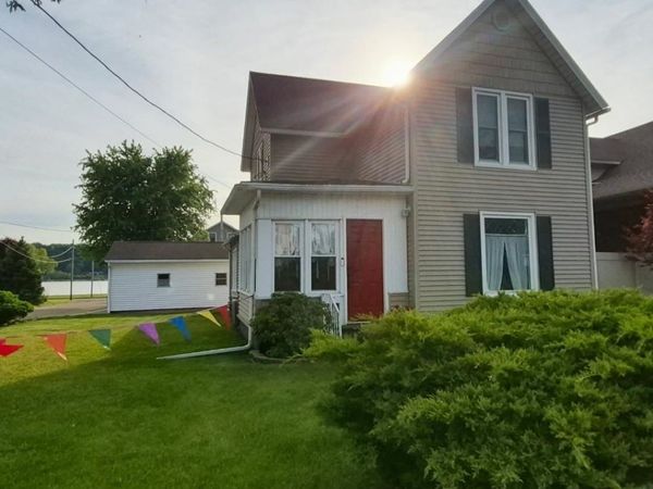 616 Elk Street, Sabula, IA 52070
