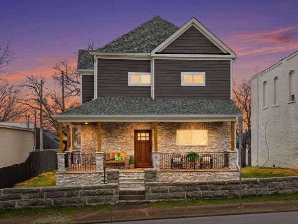 2004 Mccallie Avenue, Chattanooga, TN 37404