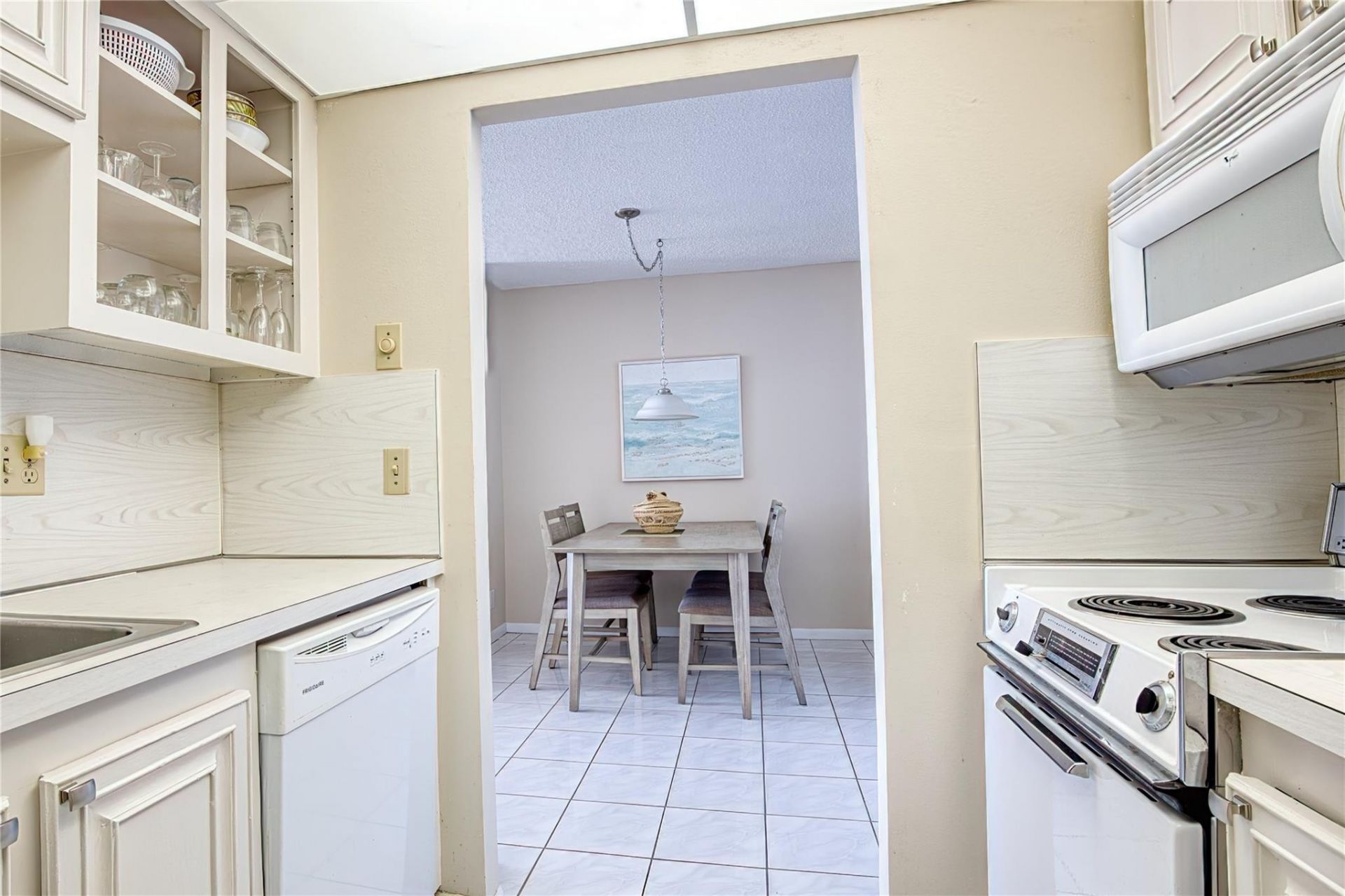 111 Briny Avenue, Unit 2312, Pompano Beach, FL 33062 Photo