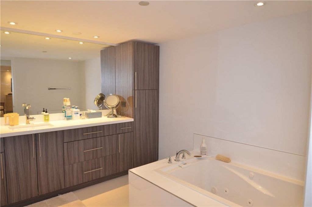 19355 Turnberry Way, Unit 7-L, Aventura, FL 33180 Photo