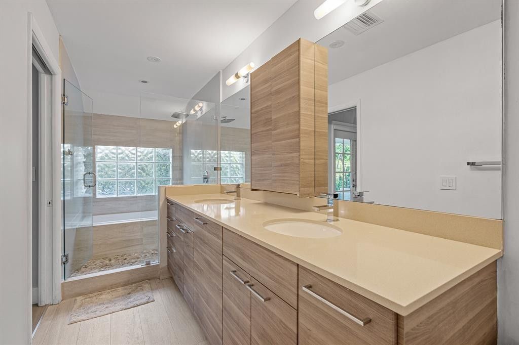 9937 NW 47 Terrace, Doral, FL 33178 Photo