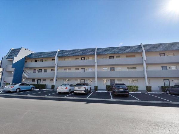 7787 Golf Circle Dr, Unit 312, Margate, FL 33063