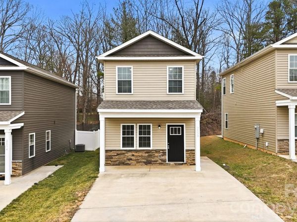 2650 14th Street NE, Hickory, NC 28601