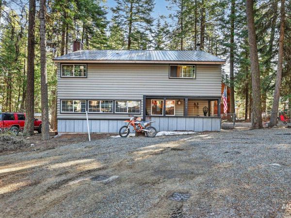 654 Bings Rd, Cascade, ID 83611