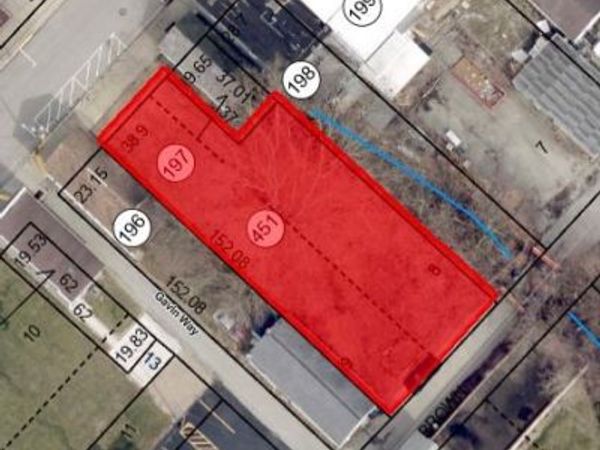 112 E 1st Ave, Derry, PA 15627