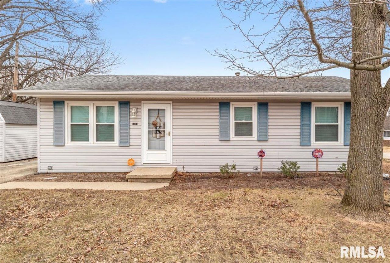 830 N 7th Street, Riverton, IL 62561 Main Photo