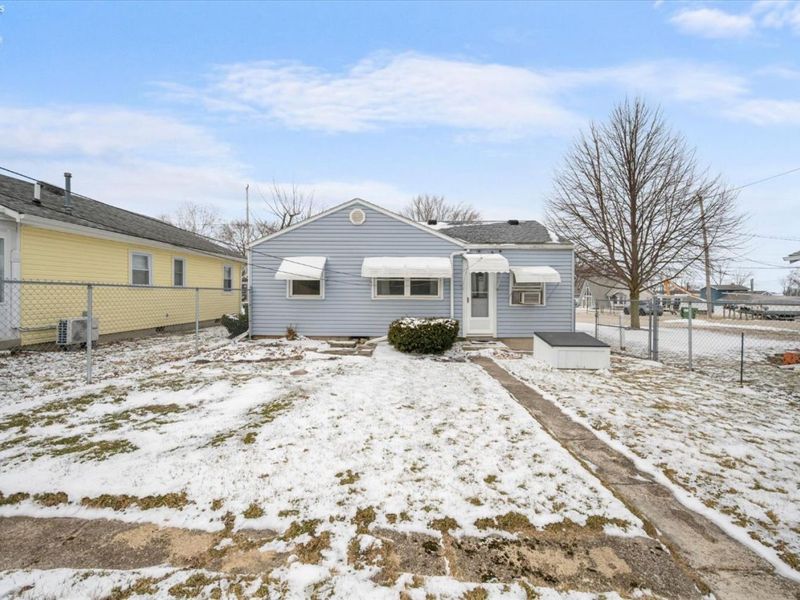 385 Hidden Beach Road, Marblehead, OH 43440 Photo 18