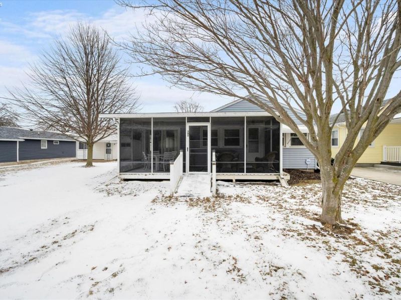 385 Hidden Beach Road, Marblehead, OH 43440 Photo 3