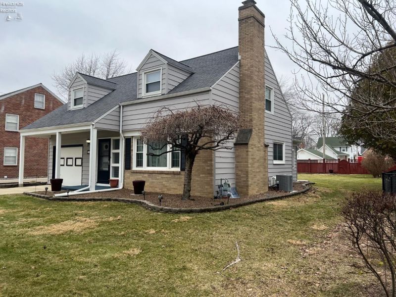 1528 Birchard Avenue, Fremont, OH 43420 Photo 1