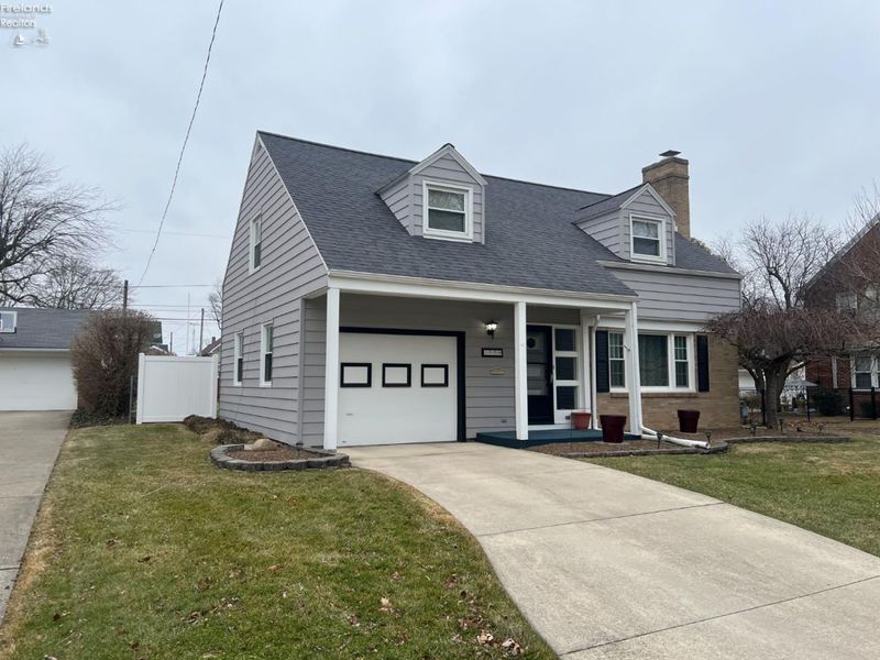 1528 Birchard Avenue, Fremont, OH 43420 Photo 2