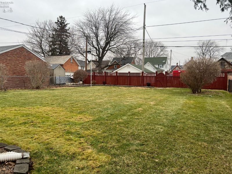 1528 Birchard Avenue, Fremont, OH 43420 Photo 32