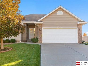 21403 McClellan Circle, Gretna, NE 68028