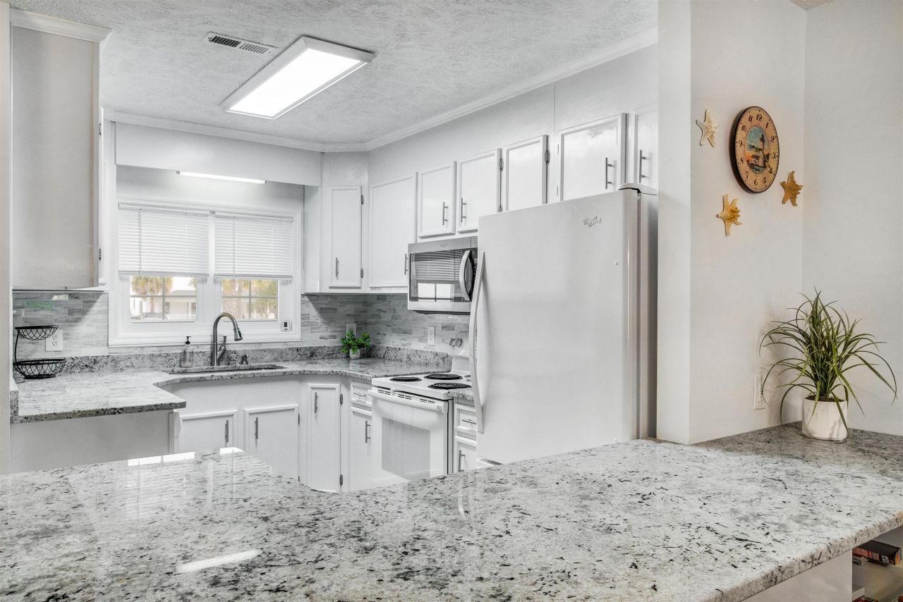 411 31st Ave. N Photo 8