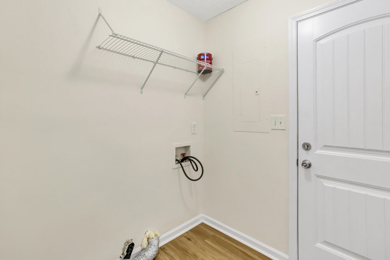 404 Marquette Lane Photo 12