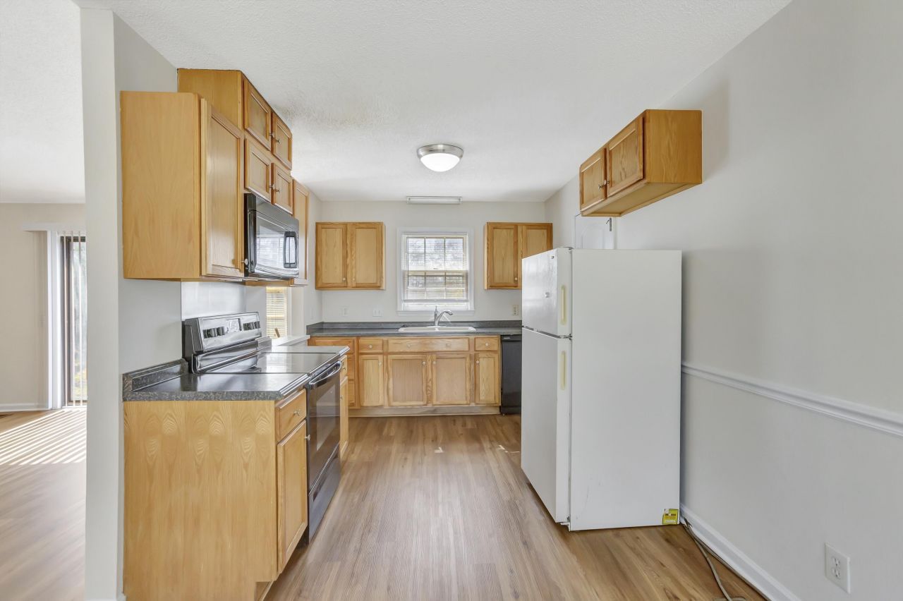 404 Marquette Lane Photo 8