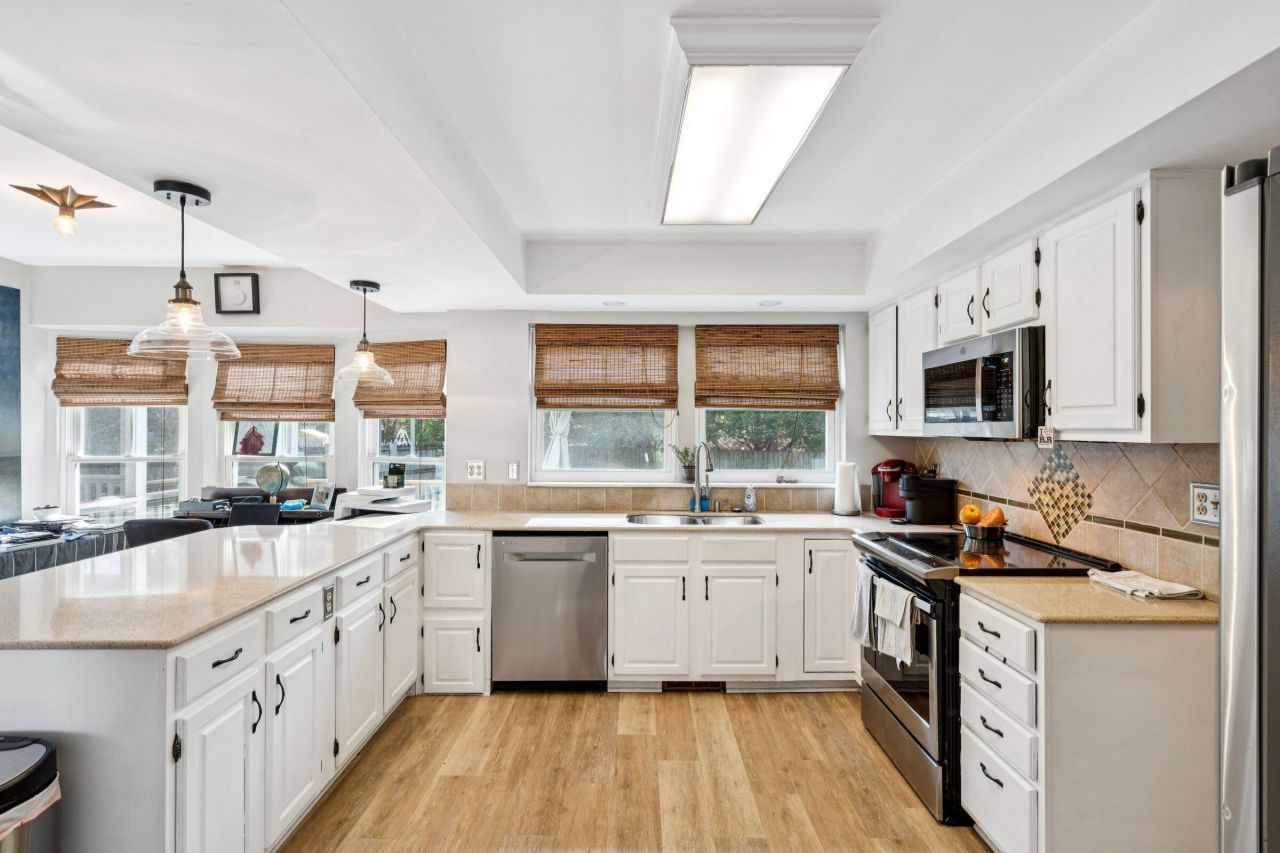 1427 Diamond Boulevard Photo 16