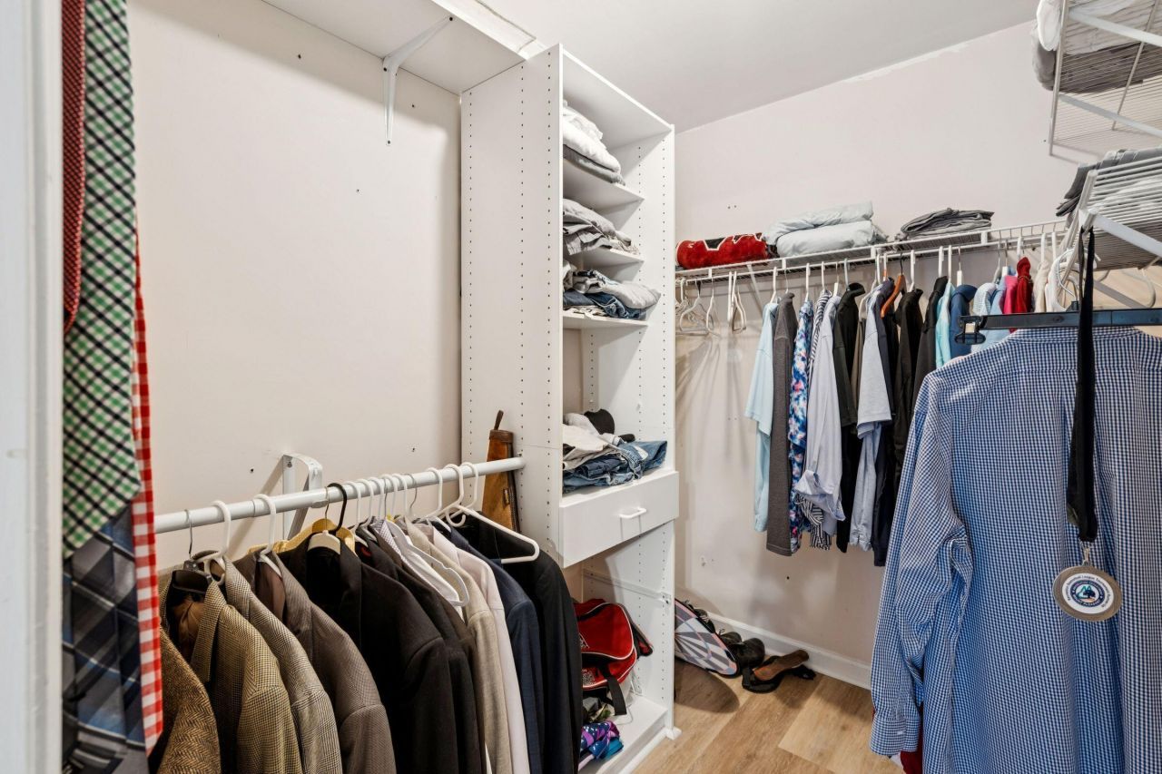 1427 Diamond Boulevard Photo 29