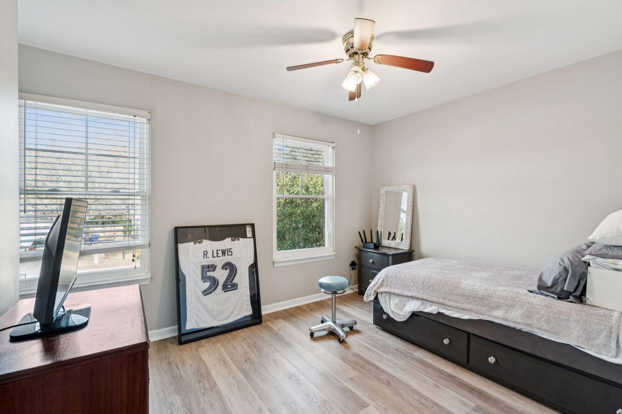 1427 Diamond Boulevard Photo 33