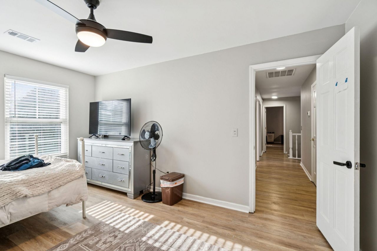 1427 Diamond Boulevard Photo 39