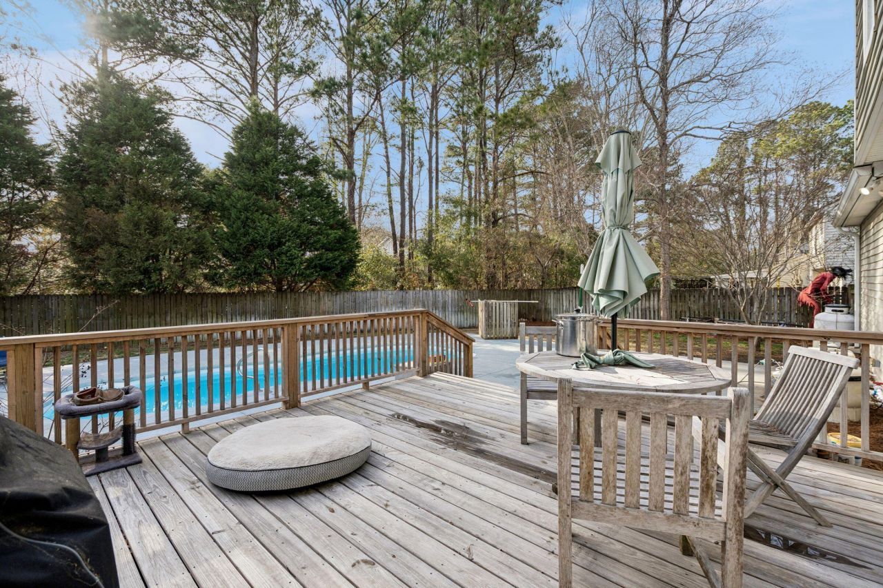 1427 Diamond Boulevard Photo 48