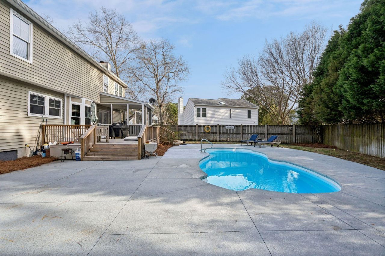 1427 Diamond Boulevard Photo 51