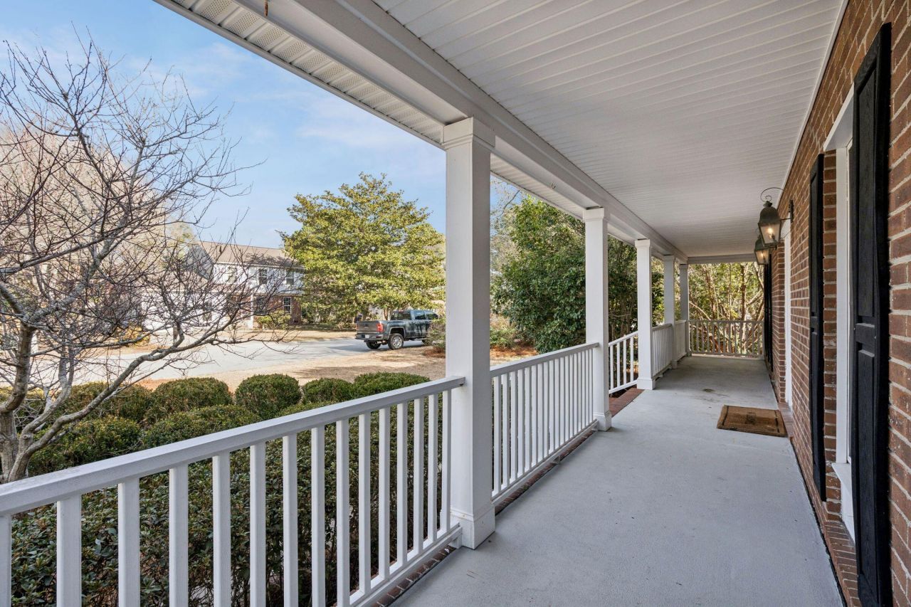 1427 Diamond Boulevard Photo 8