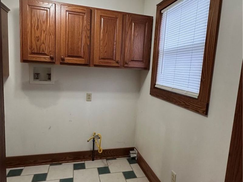 402 E Lincoln Way, Lisbon, OH 44432 Photo 8