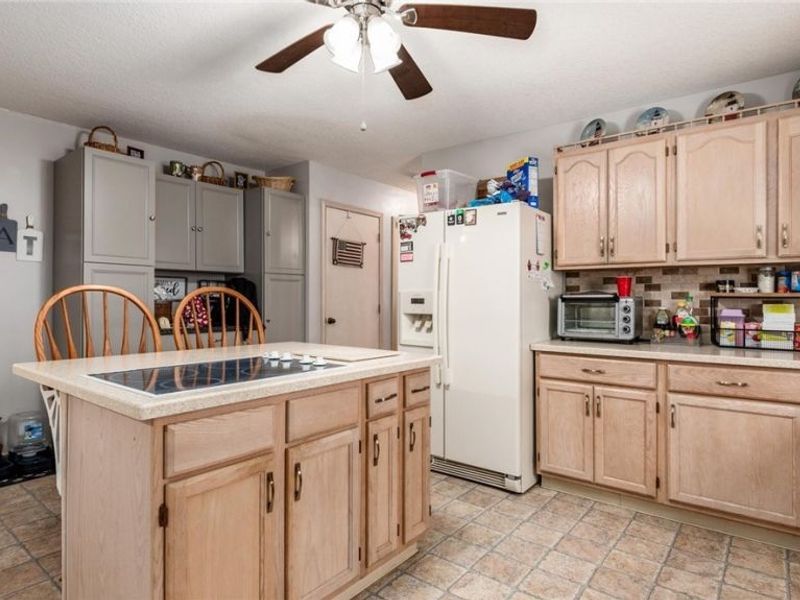 4491 Price Road NE, Newark, OH 43055 Photo 12