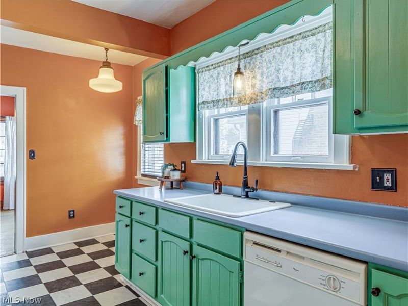 1732 Broad Boulevard, Cuyahoga Falls, OH 44223 Photo 8