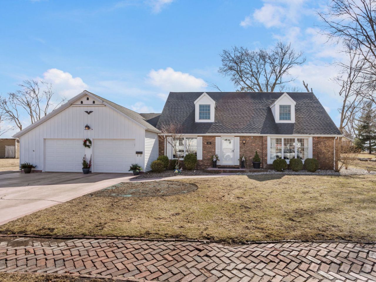 101 E Mansfield Street, Bement, IL 61813 Main Photo