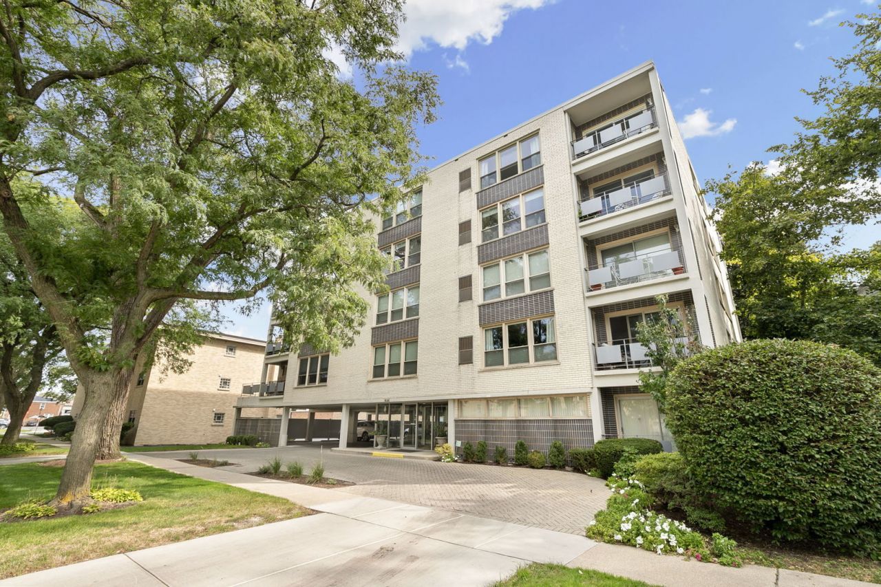 1535 Park Avenue, Unit 304, River Forest, IL 60305 Main Photo